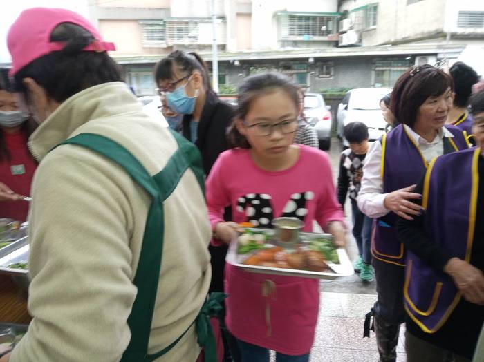 拿給長輩